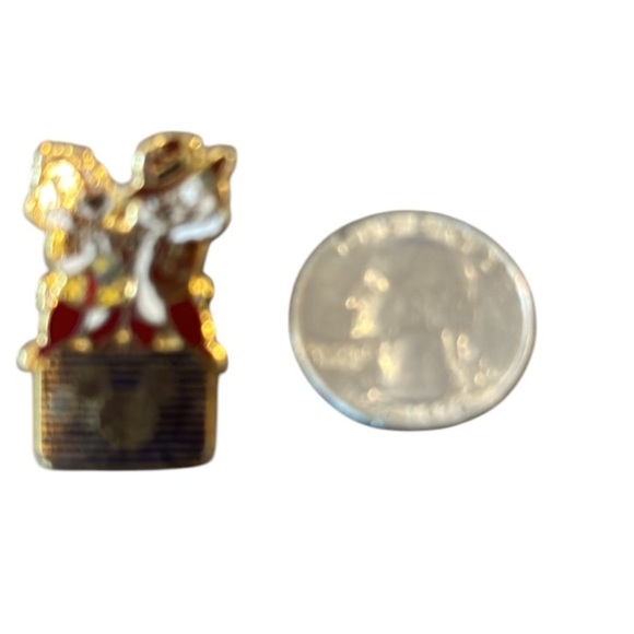 Disney Chip & Dale & Rainbow Disney Logo Gold and Multicolor Pin Bundle NWOT - Picture 5 of 9